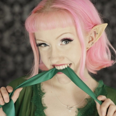 Evie Rees Elf Cosplay Set INCLUDES Video/ Pic Set + Signed Polaroid !!